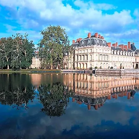 Ibis Budget Fontainebleau 2*