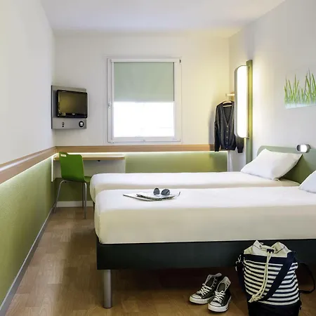 Hotel Ibis Budget Fontainebleau 2*