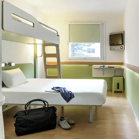 Ibis Budget Fontainebleau Hotel 2*