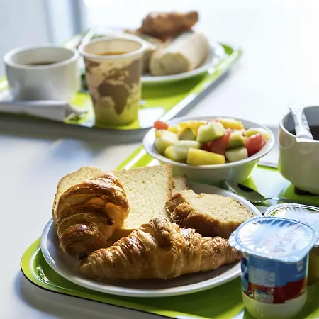 Ibis Budget Fontainebleau 2*